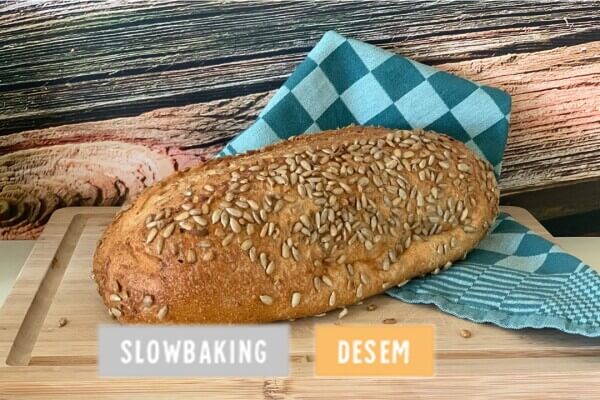  Spelt-tarwe vloerbrood met zonnepitten (desem en gist)   (ACTIE)