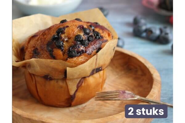  2 Muffins blueberry.