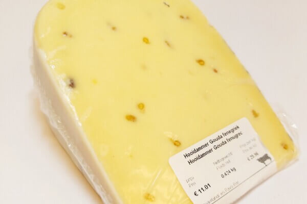 Gouda-kaas met fenegriek (ca. 180g).